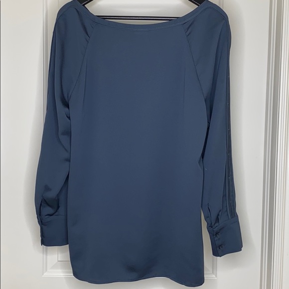 Noir gunmetal slit sleeve blouse - Picture 5 of 8